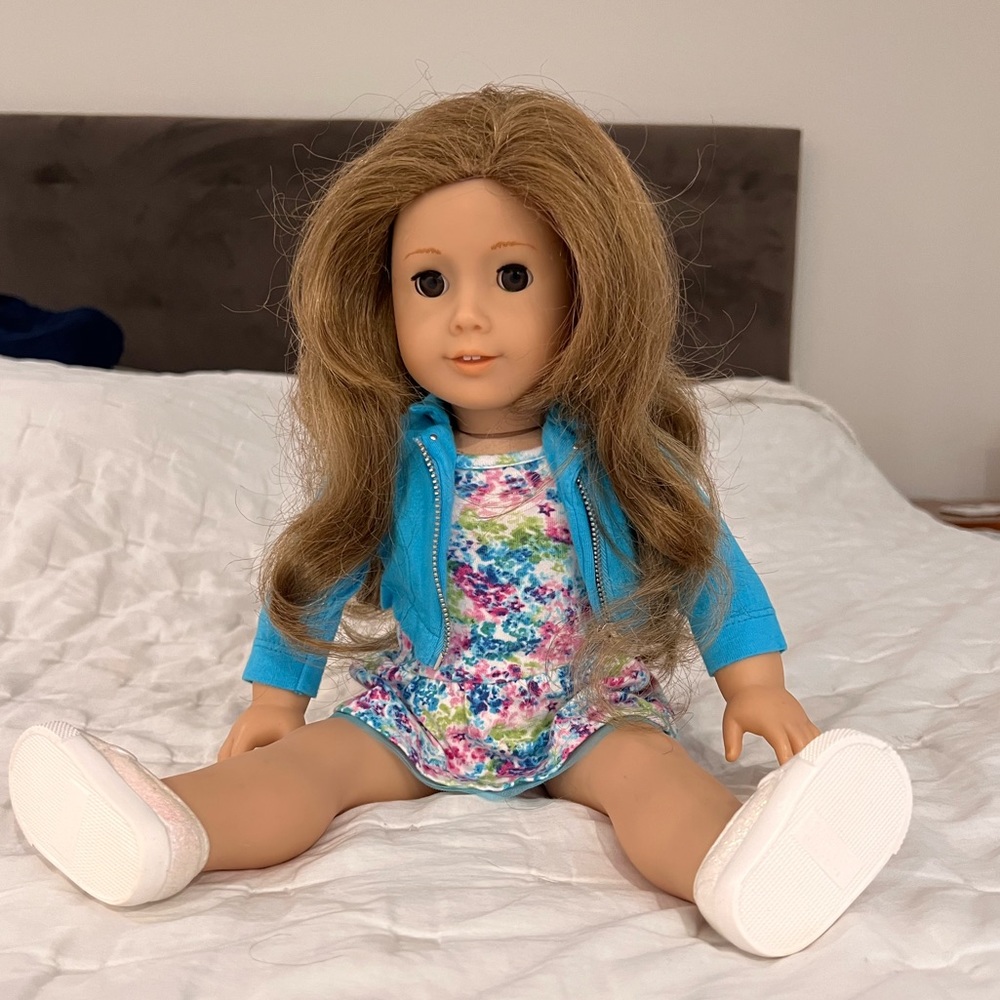 Pre-owned, American Girl Truly Me 18" Doll Brown Long Hair Brown Eyes